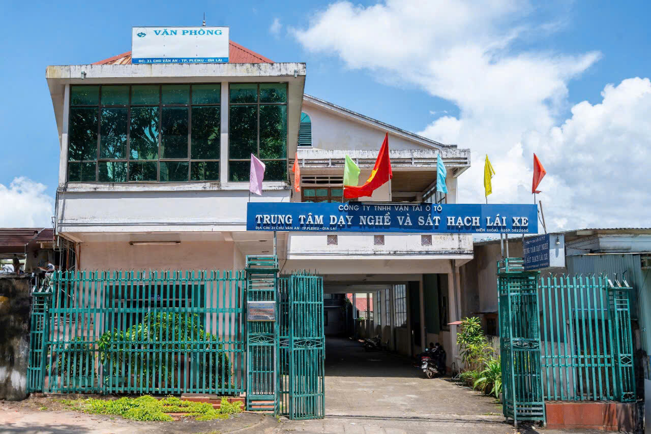 Dạy lái xe Gia Lai